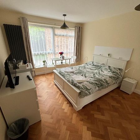 Wembley Stadium Large Double Room لندن المظهر الخارجي الصورة