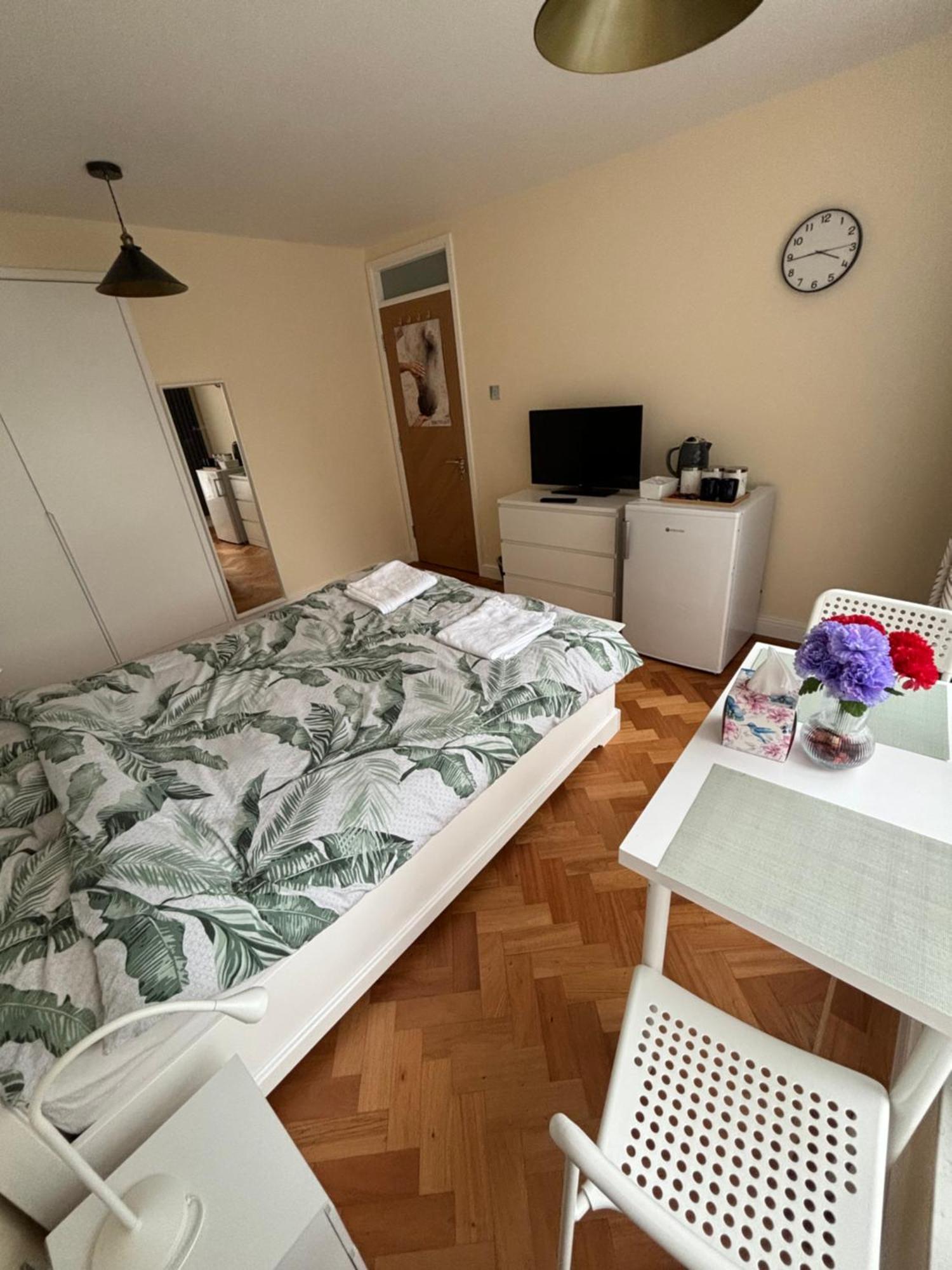 Wembley Stadium Large Double Room لندن المظهر الخارجي الصورة